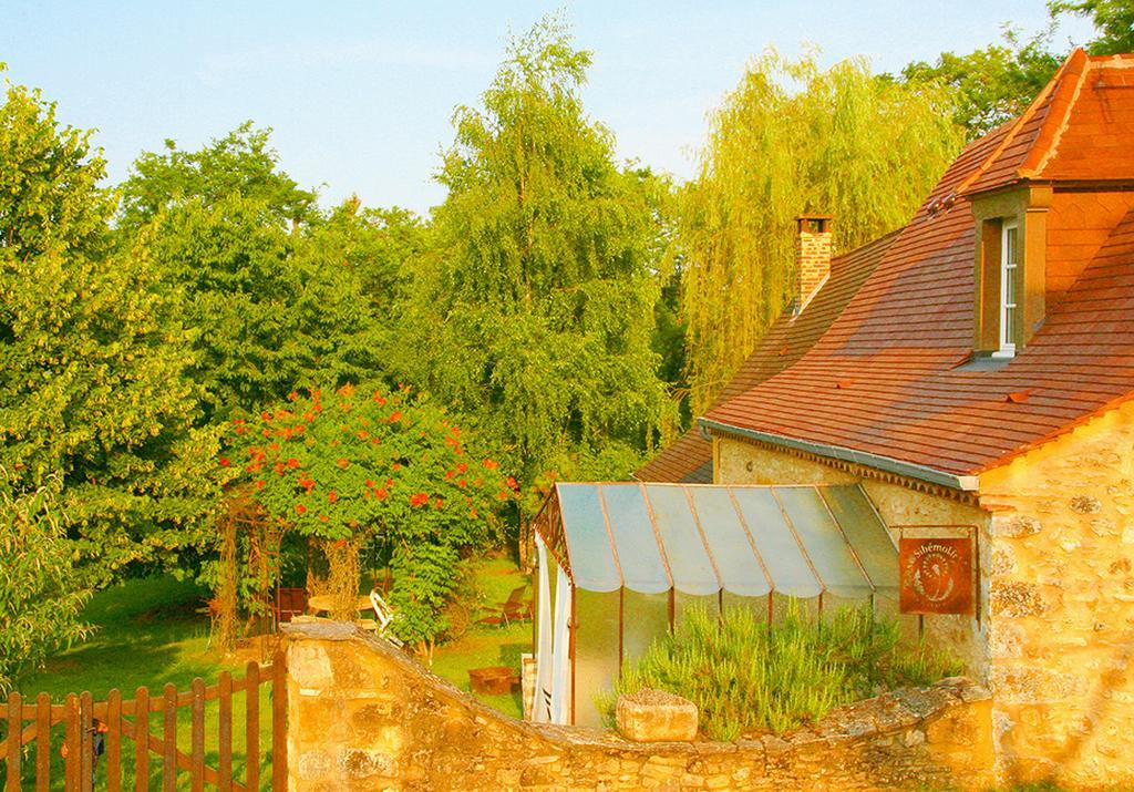 Gites Sibemol Simeyrols Exterior photo
